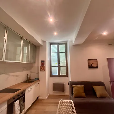 Au Coeur Du Vieux Et à 5 Min De La Apartamento