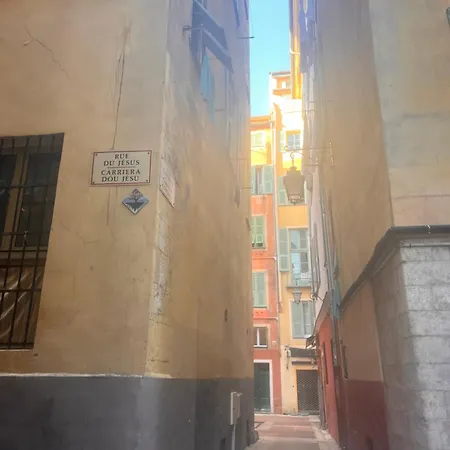 Au Coeur Du Vieux Et à 5 Min De La Nice